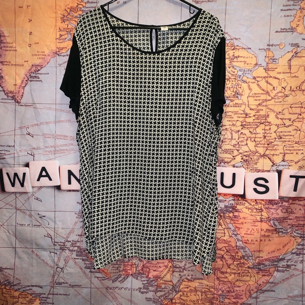 🧡5️⃣$5 TOP! Old Navy Black & White Top